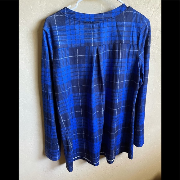 Balkea Plaid Top - Picture 4 of 8